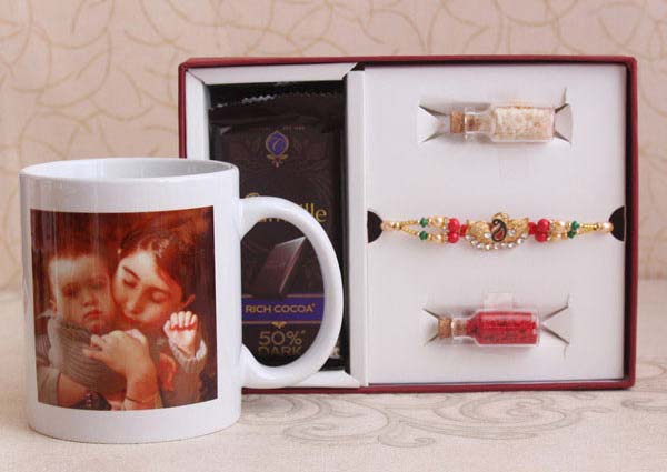 Rakhi with personalized gifts