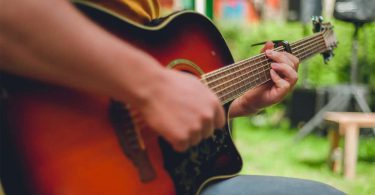 Best songs to dedicate to your siblings on Raksha Bandhan!